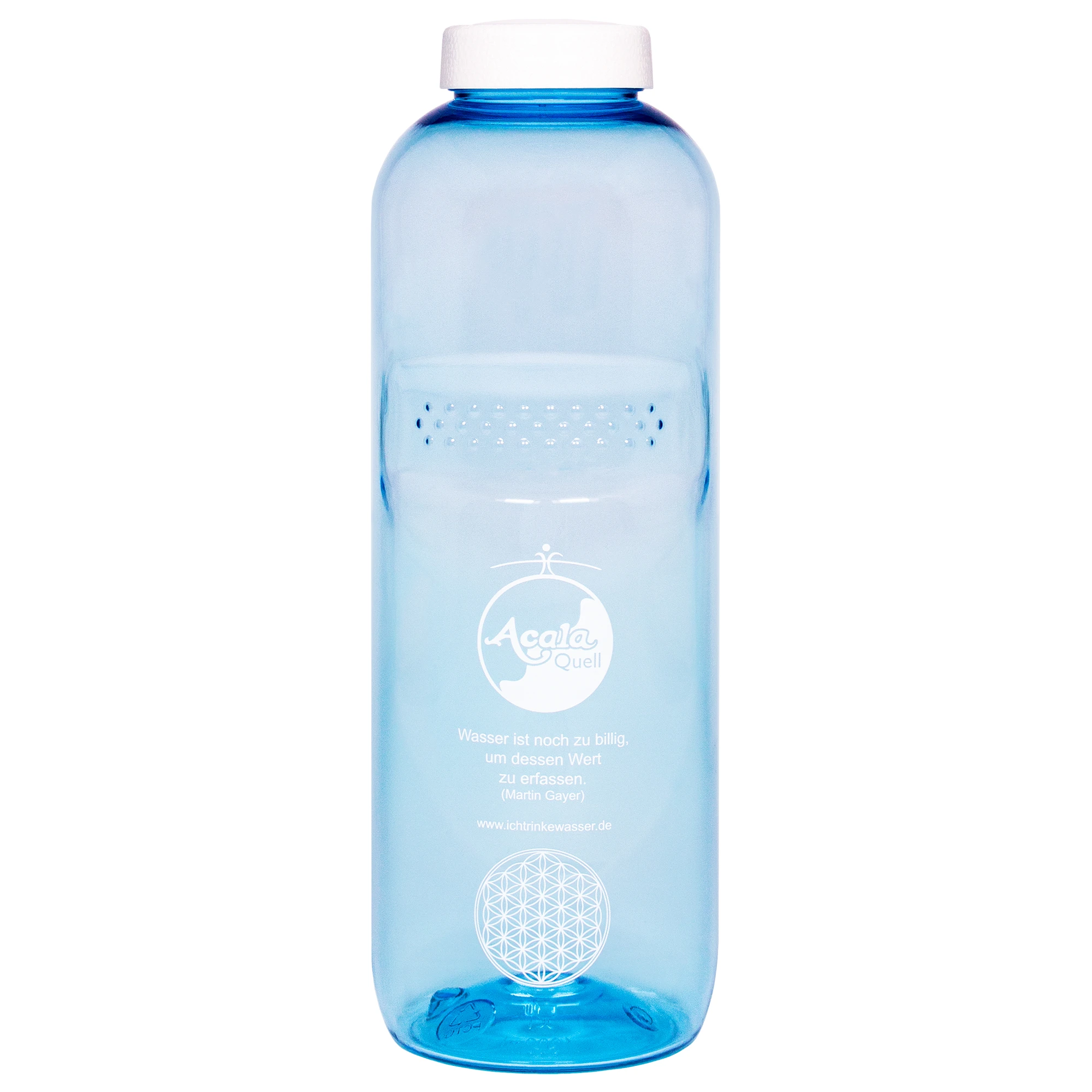 Zu sehen ist eine blaue Tritan Trinkflasche Grip mit weißem Schraubdeckel vor weißem Hintergrund. Man sieht ein silbernes Acala Logo und die Blume des Lebens auf der Flasche.